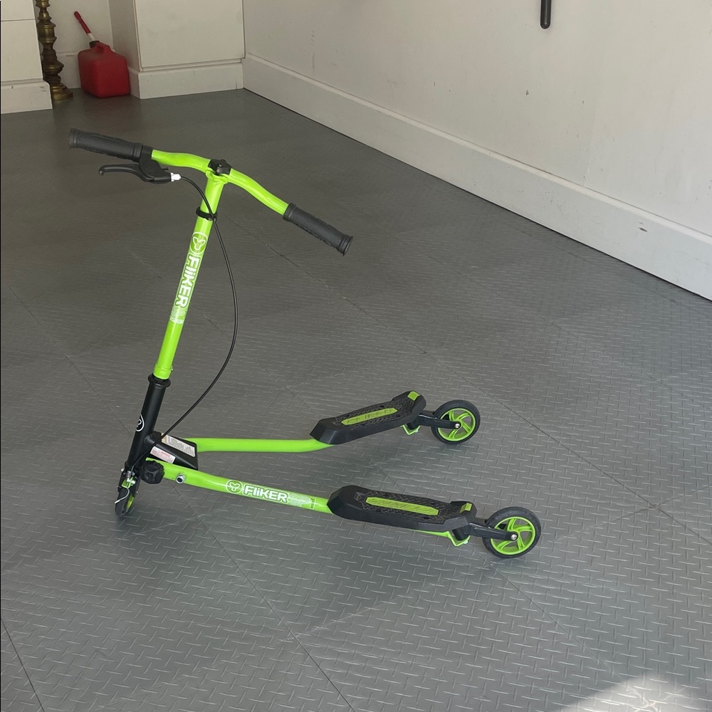 Fliker SP1 scooter